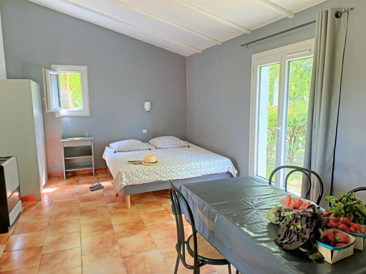 Domaine Le Moulin Neuf Hotel Saint-Quentin-la-Poterie Eksteriør billede